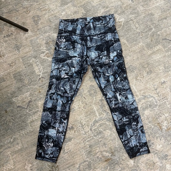 Lululemon Train Times 7/8 Leggings 25” 10 - Picture 5 of 5